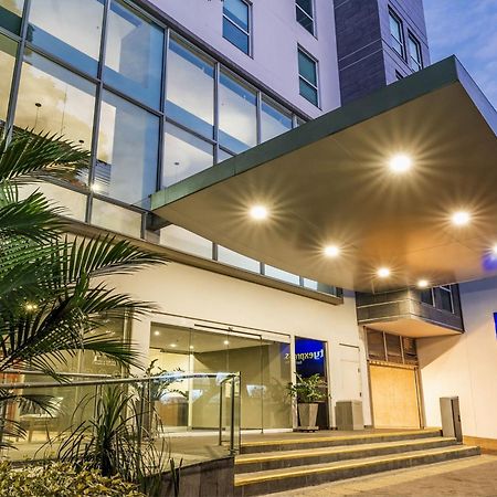 City Express Plus By Marriott Cali Colombia Bagian luar foto