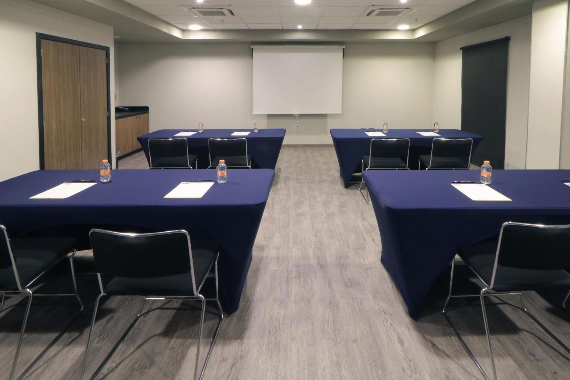 City Express Plus By Marriott Cali Colombia Bagian luar foto