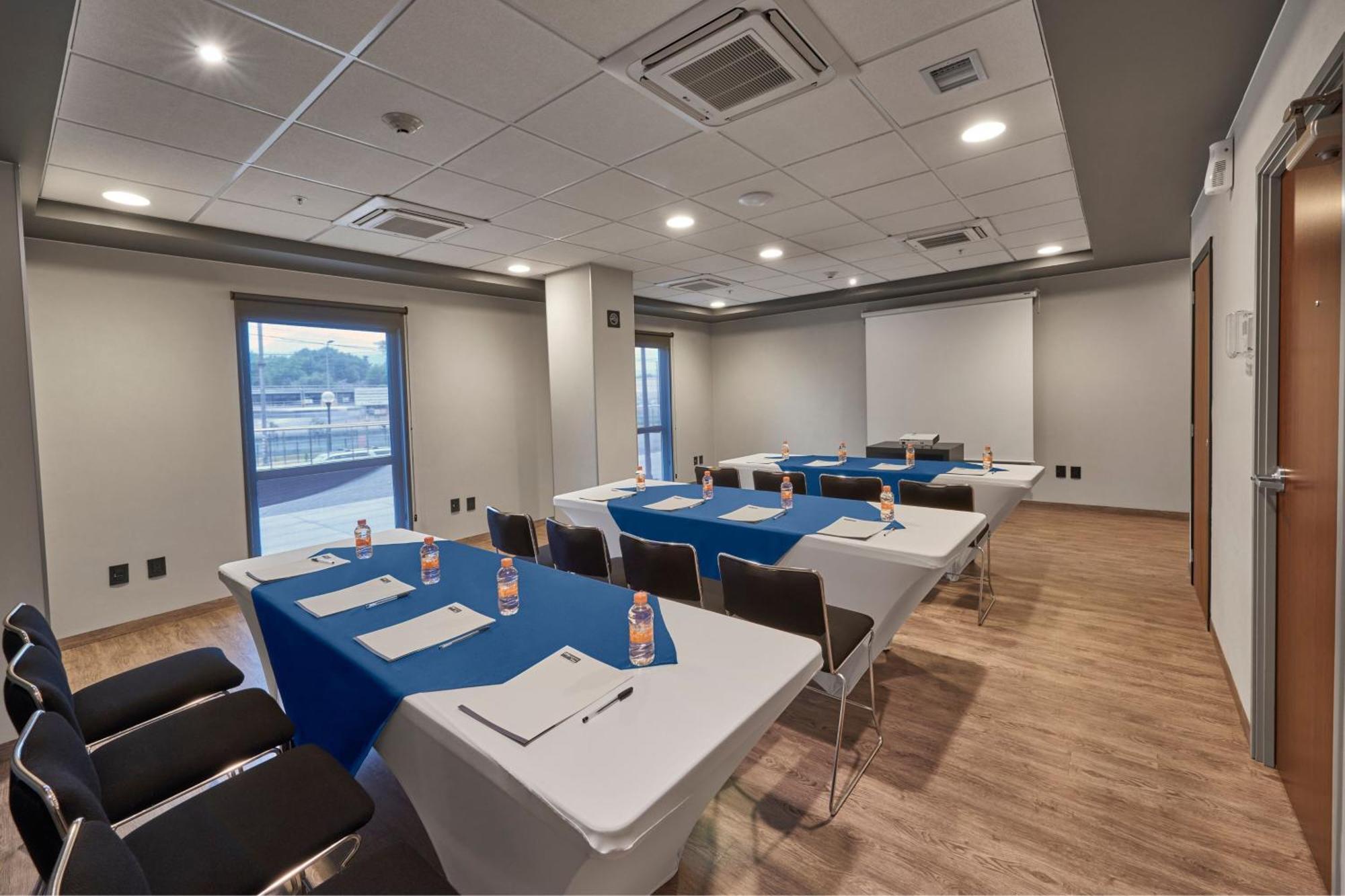 City Express Plus By Marriott Cali Colombia Bagian luar foto